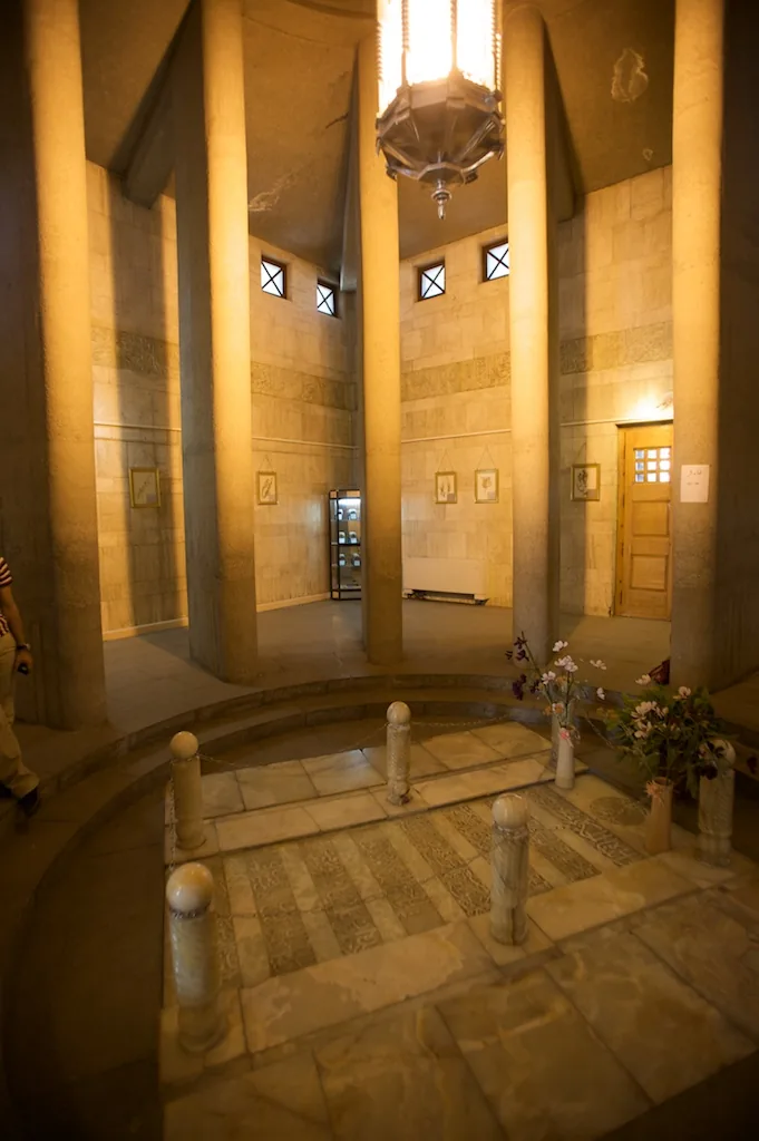 Death and burial at Hamadan