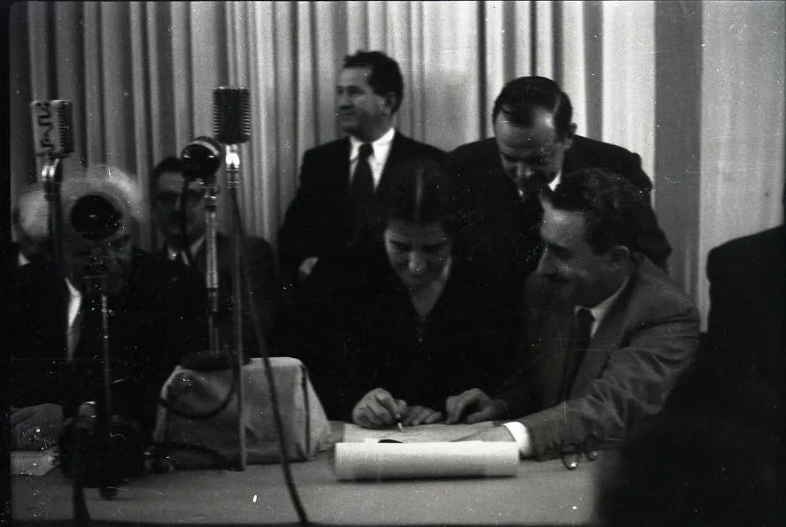Declaration of Independence signing
