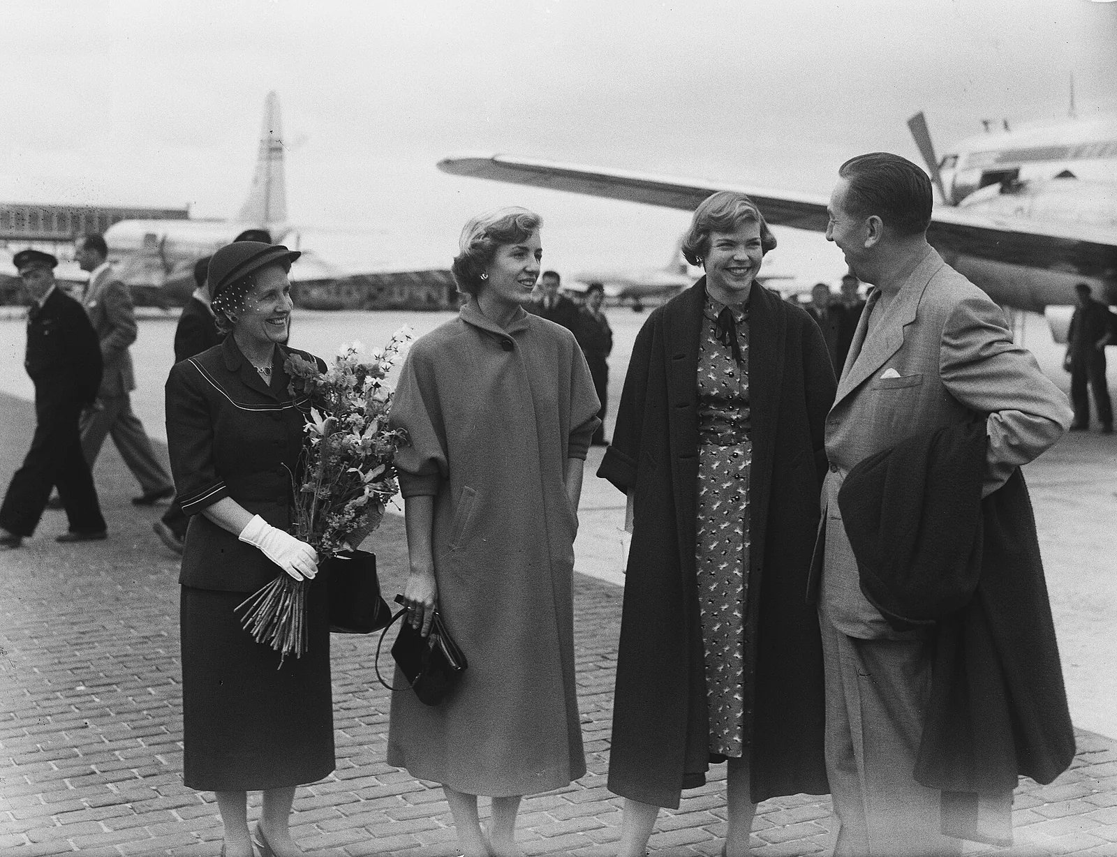 Family visit at Schiphol Airport