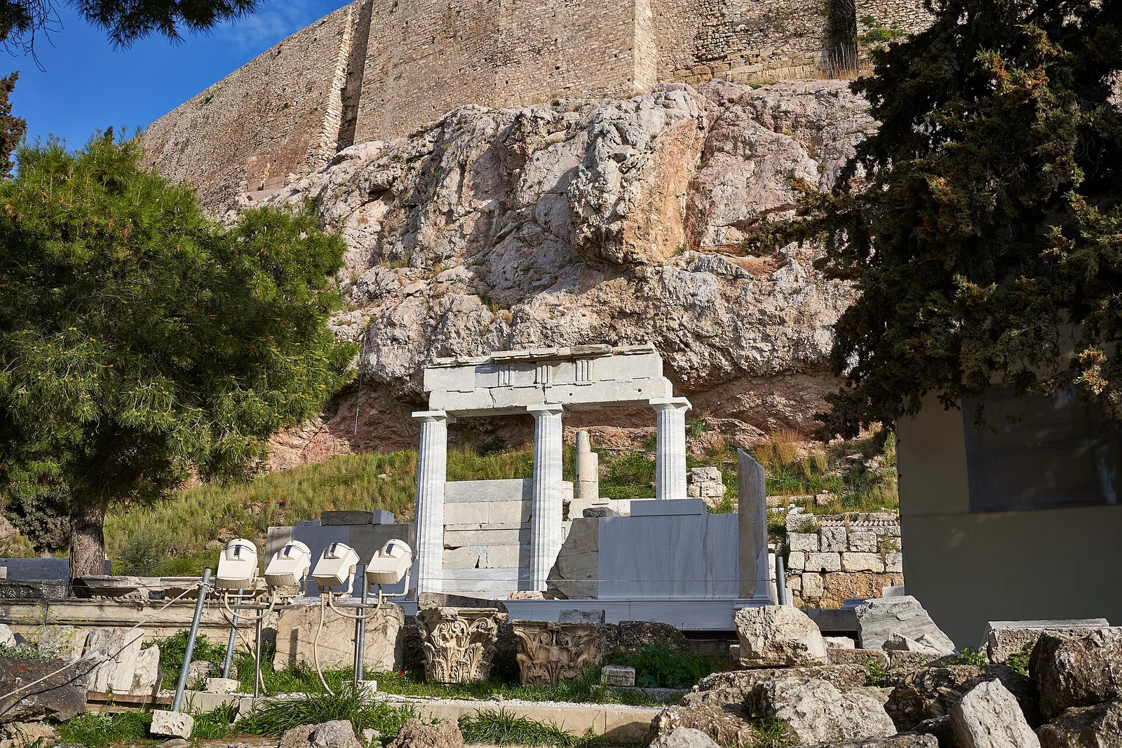 Reception of Asclepius at his house