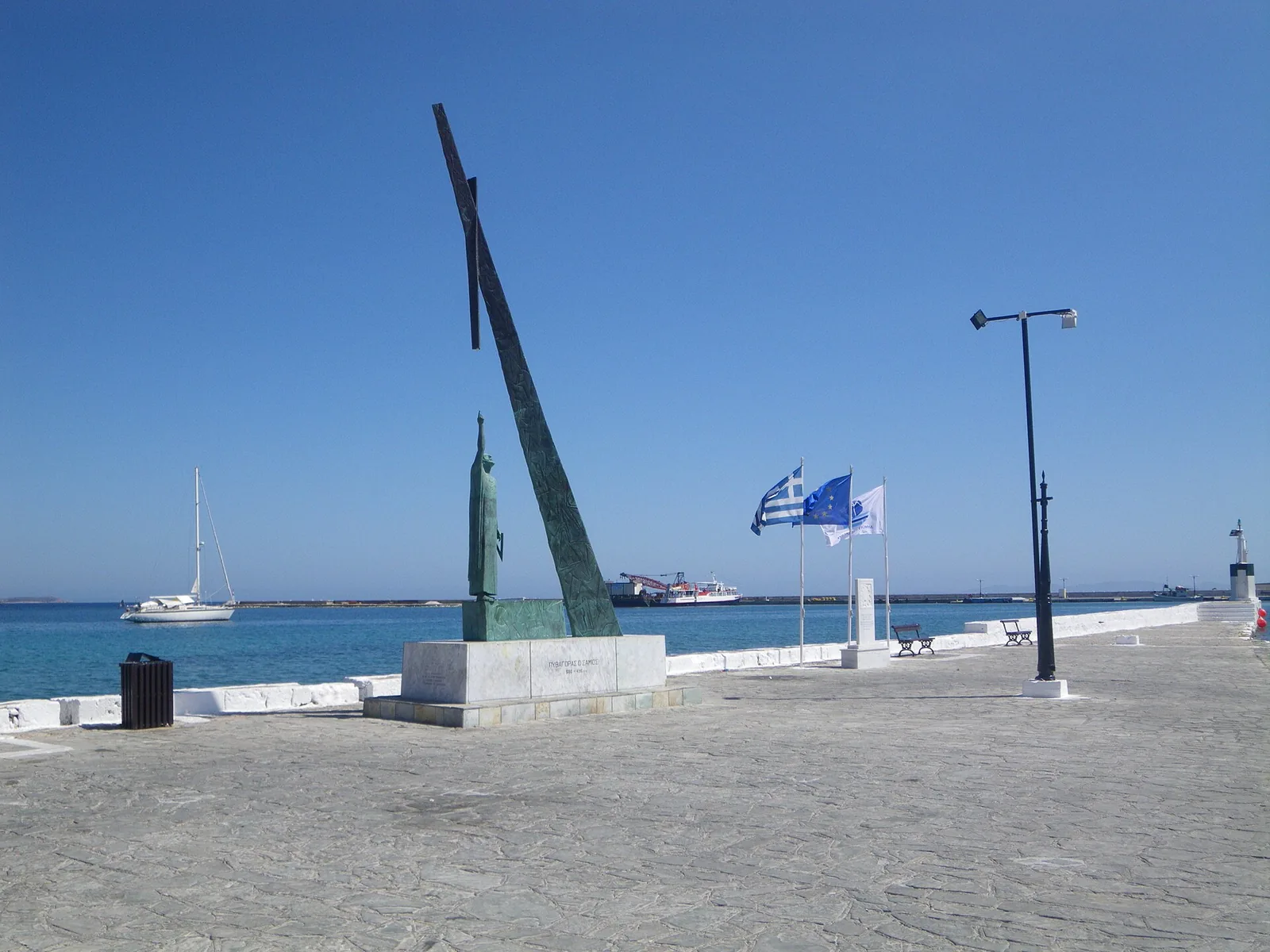 Birth and early years on Samos