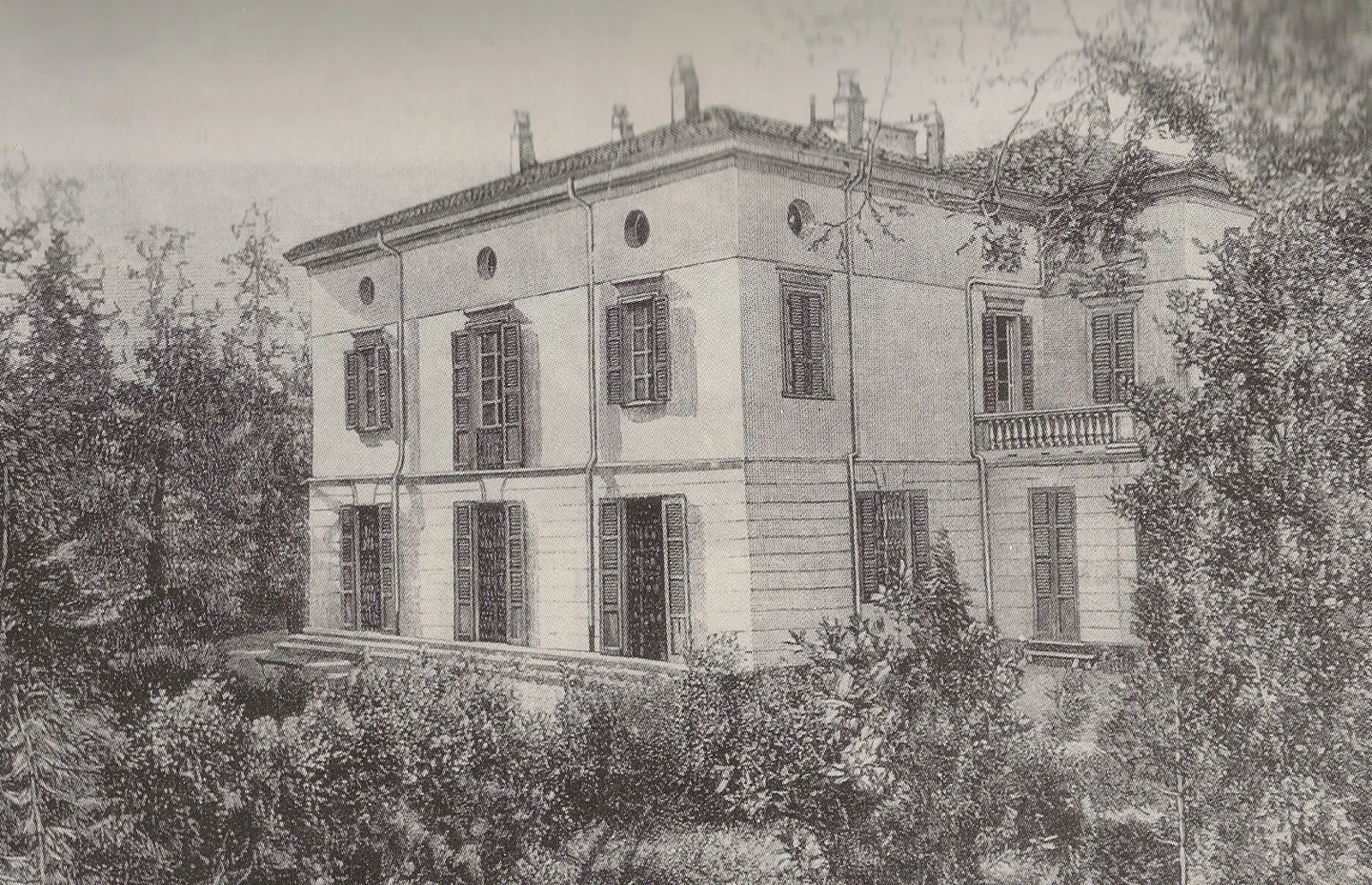 Moves into Sant'Agata