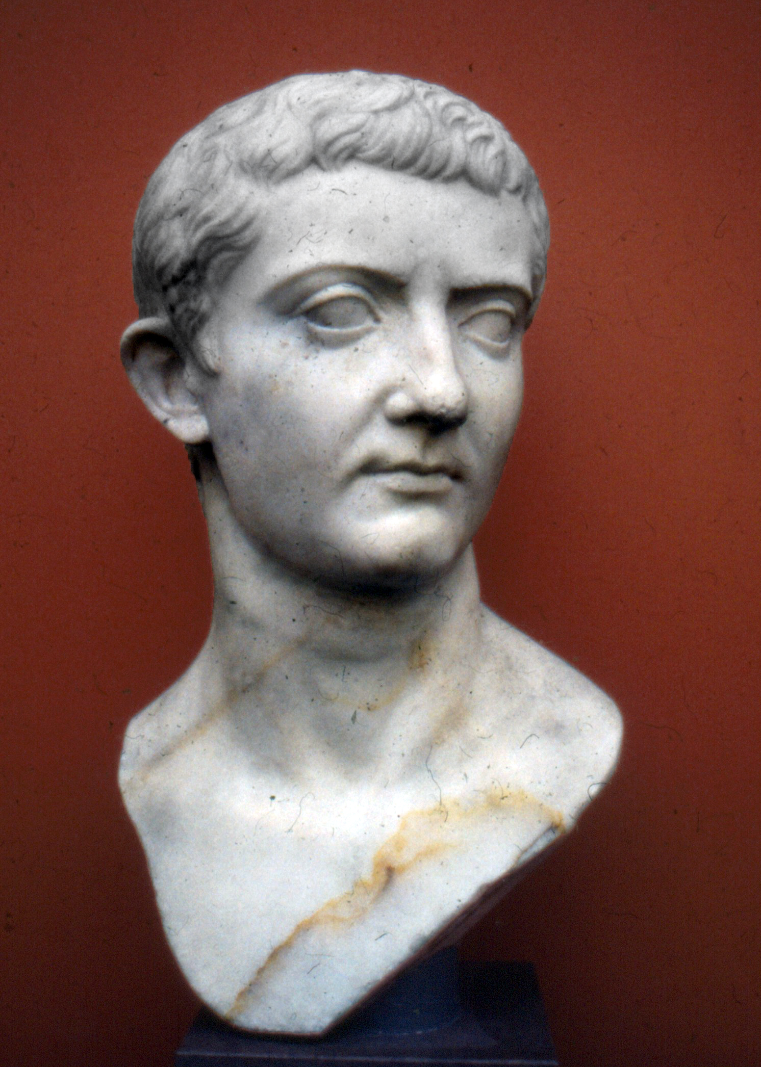 Delivers a eulogy for Drusus