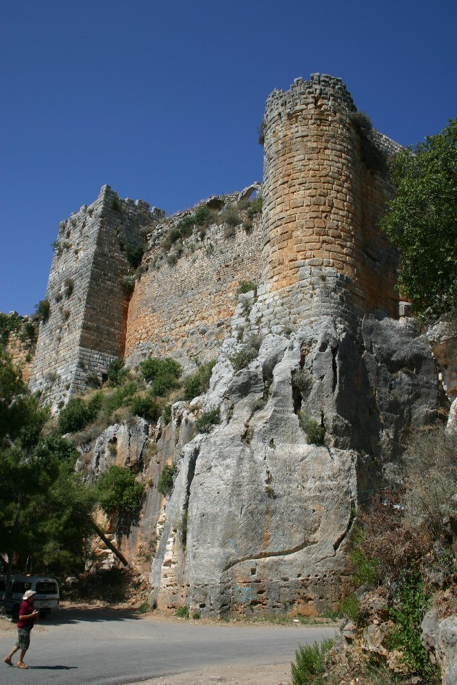 Besieges Sahyun Castle