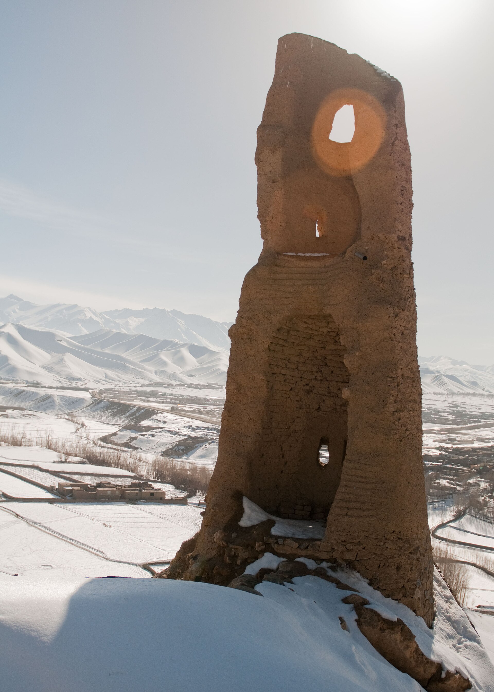 Crossed the Hindu Kush and besieged Bamyan