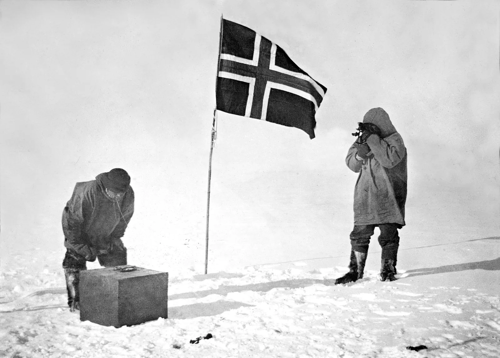 Reaches the South Pole