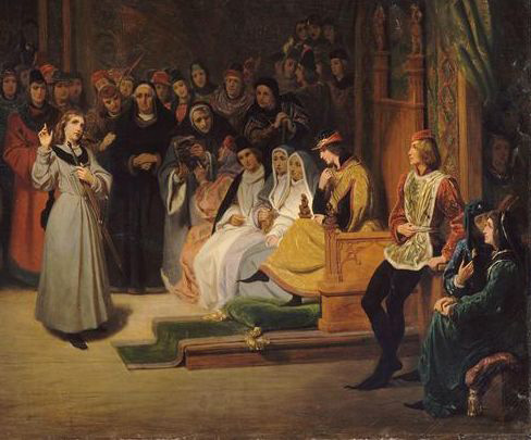 Arrives at Château de Chinon