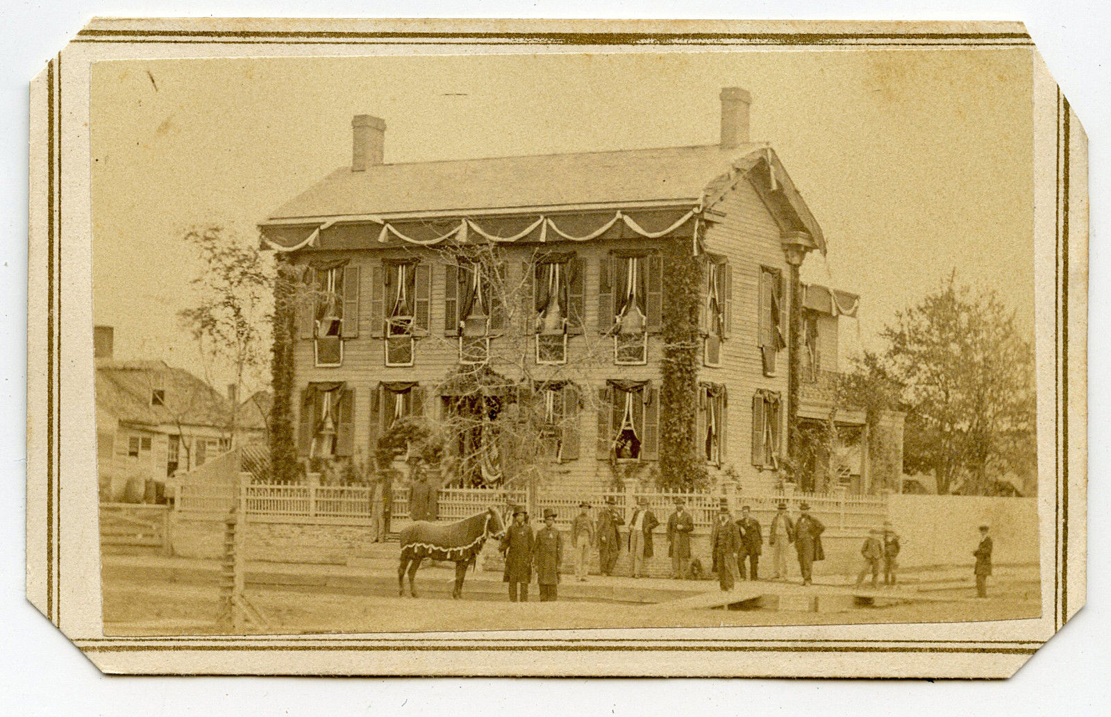 Established the Lincoln family home