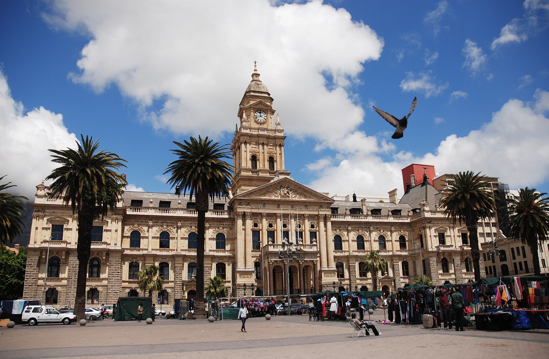 Addresses Cape Town from City Hall