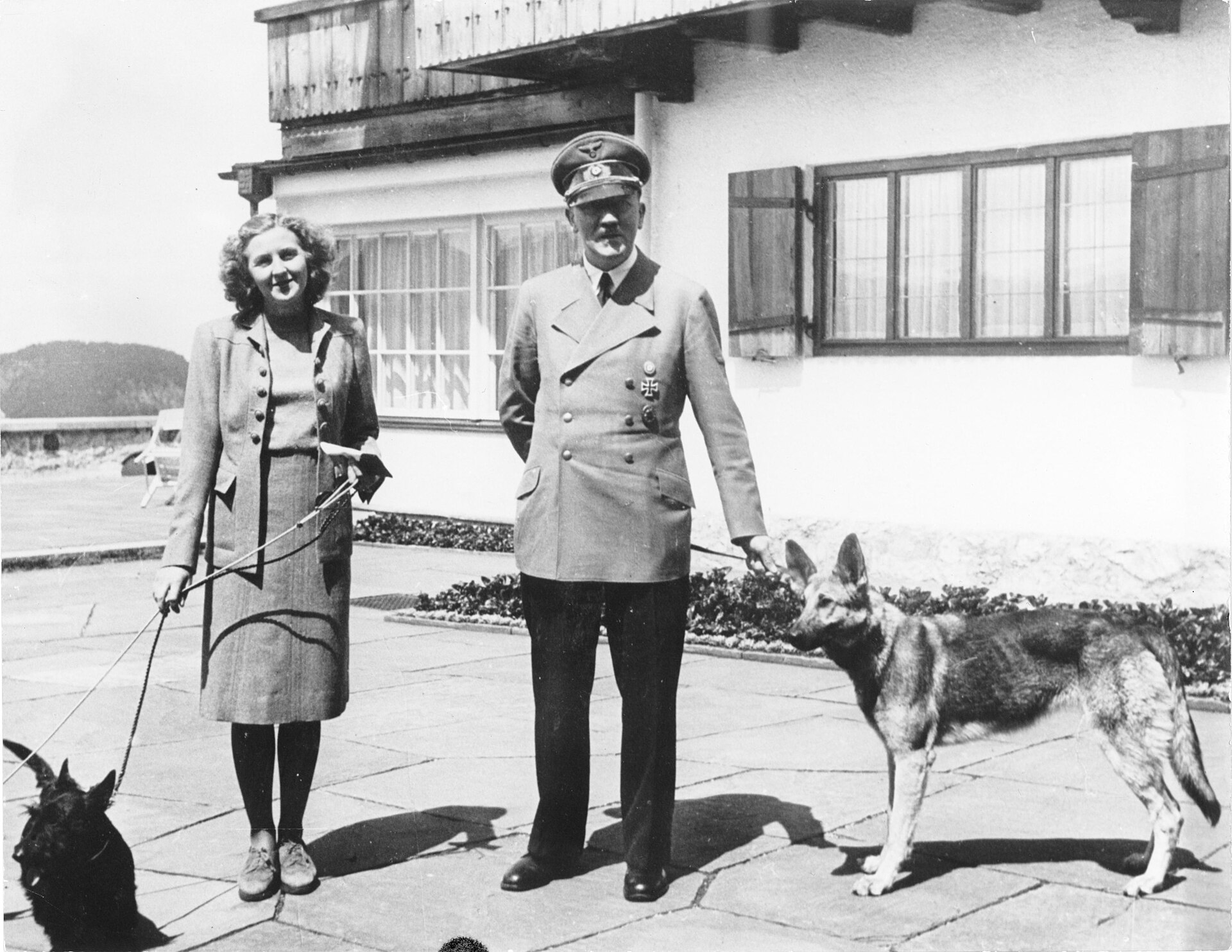 Meets Schuschnigg at Obersalzberg