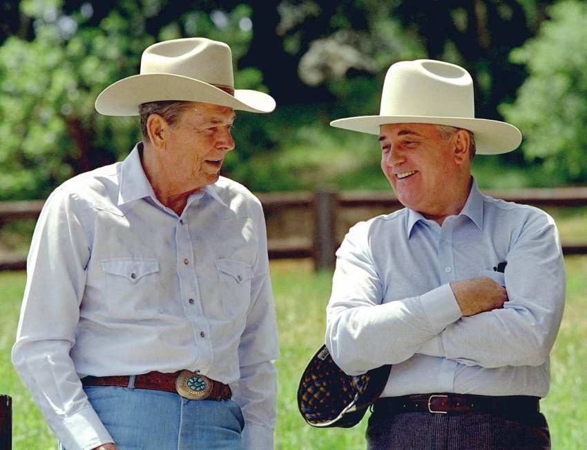 Hosts Gorbachev at Rancho del Cielo