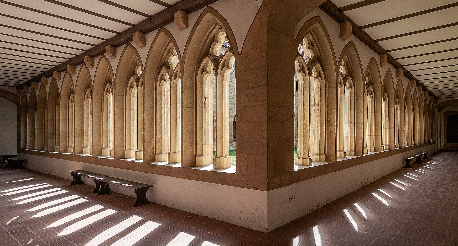 Returns to lecture in Erfurt