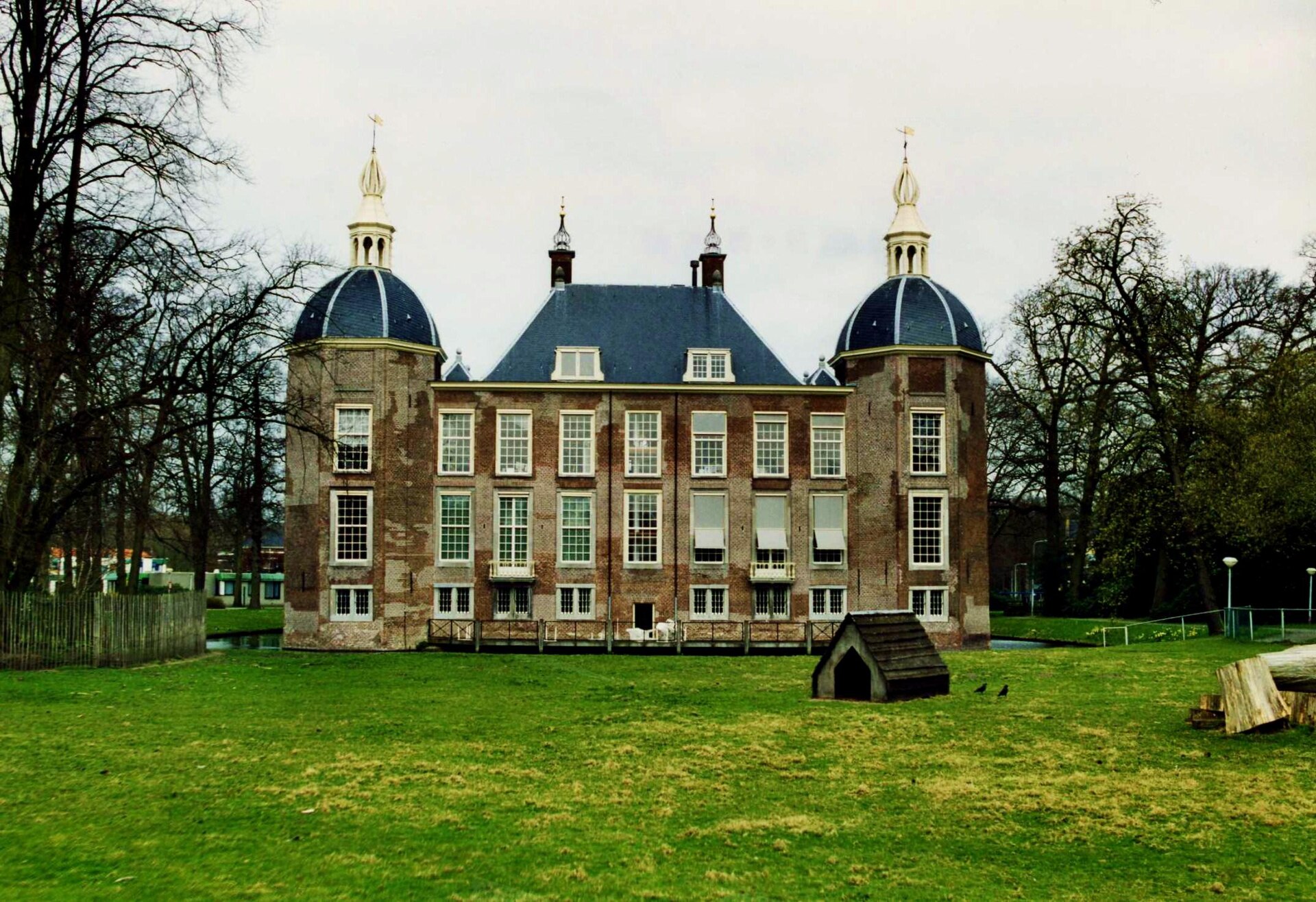 Resides at Castle Endegeest