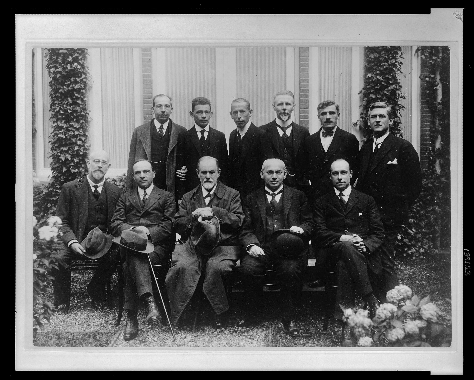 Attends The Hague congress