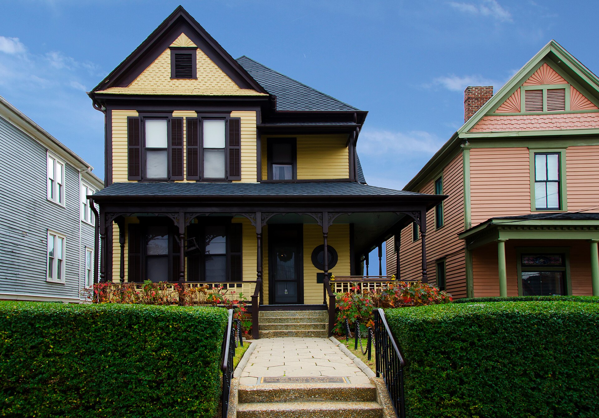 Moves to Boulevard home