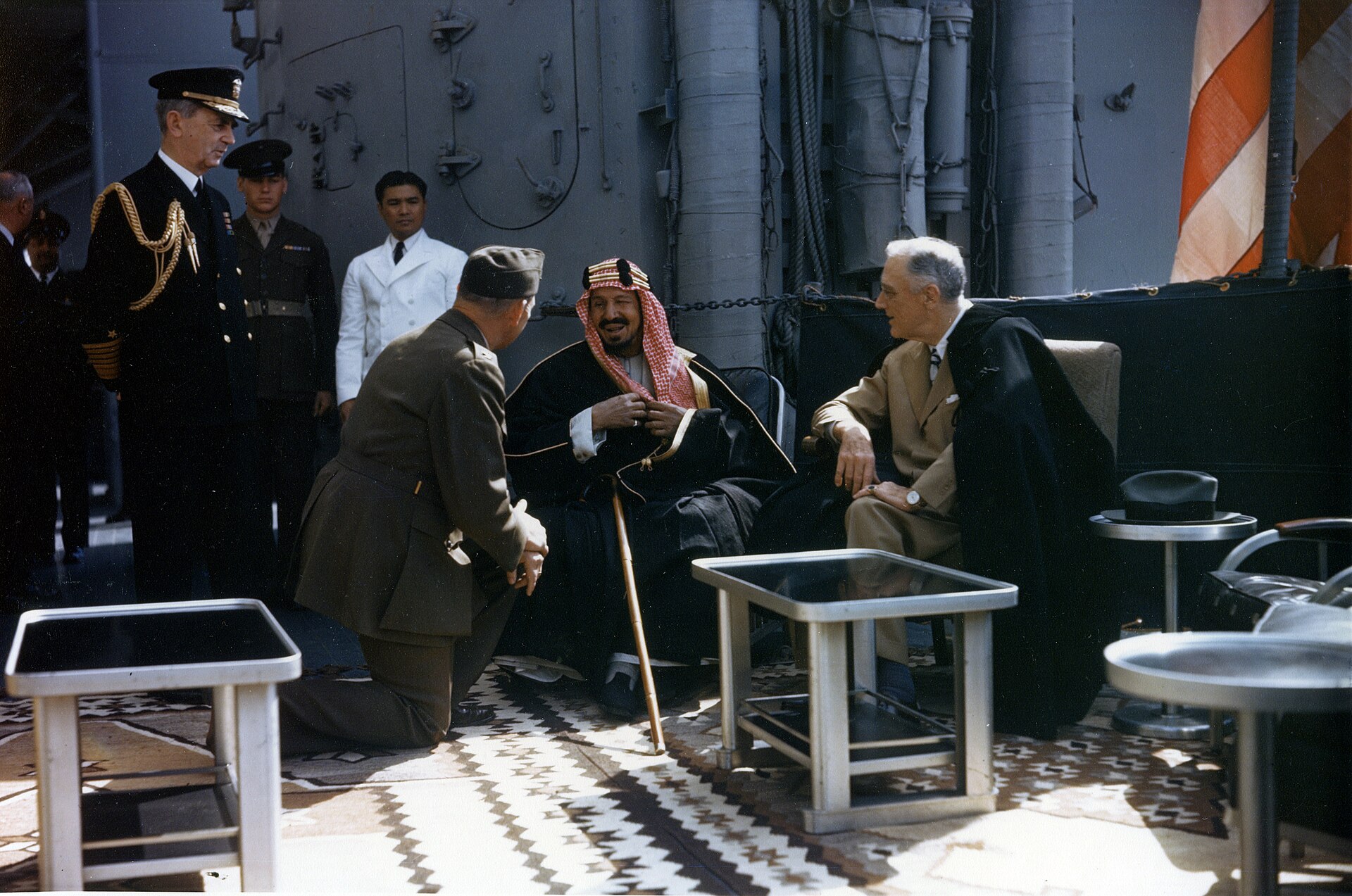Meets Middle Eastern rulers on Great Bitter Lake