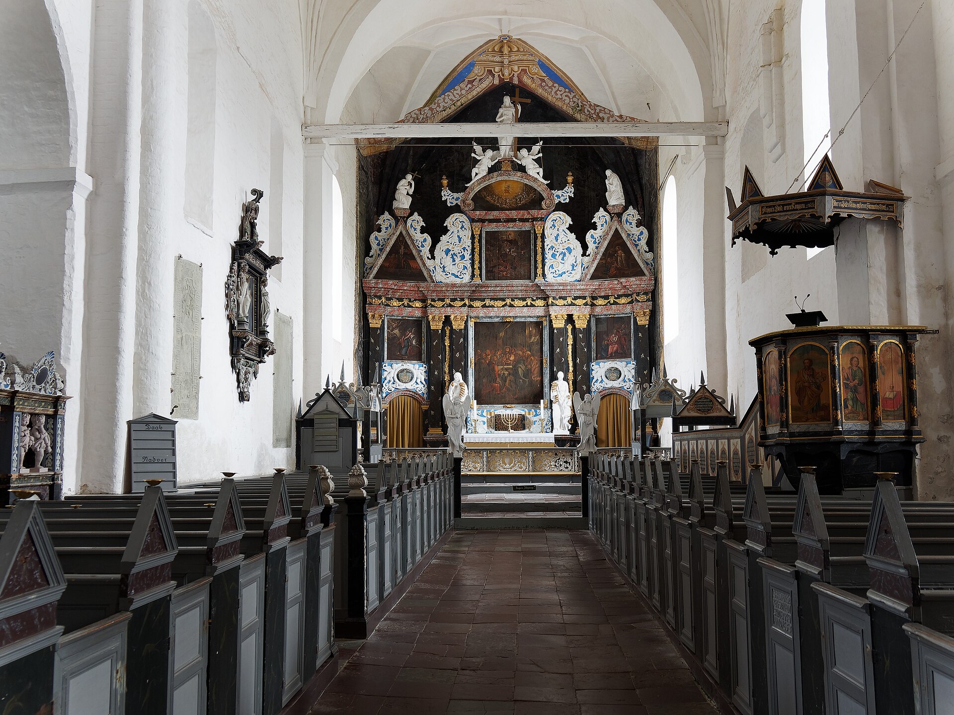 Arrives at Børglum Abbey