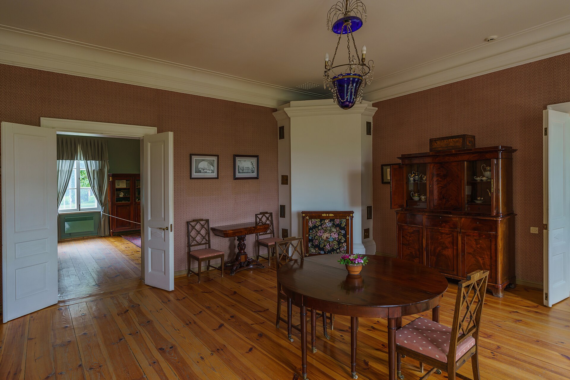 First adult stay at Mikhailovskoye